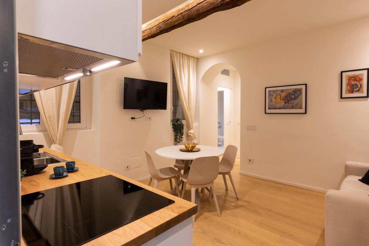 Apartamento Domus Ticinese Milán Exterior foto