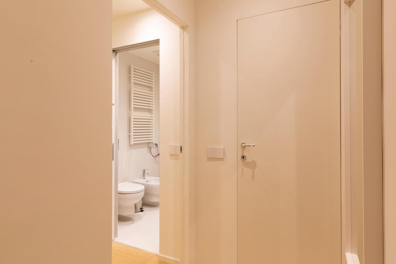 Apartamento Domus Ticinese Milán Exterior foto